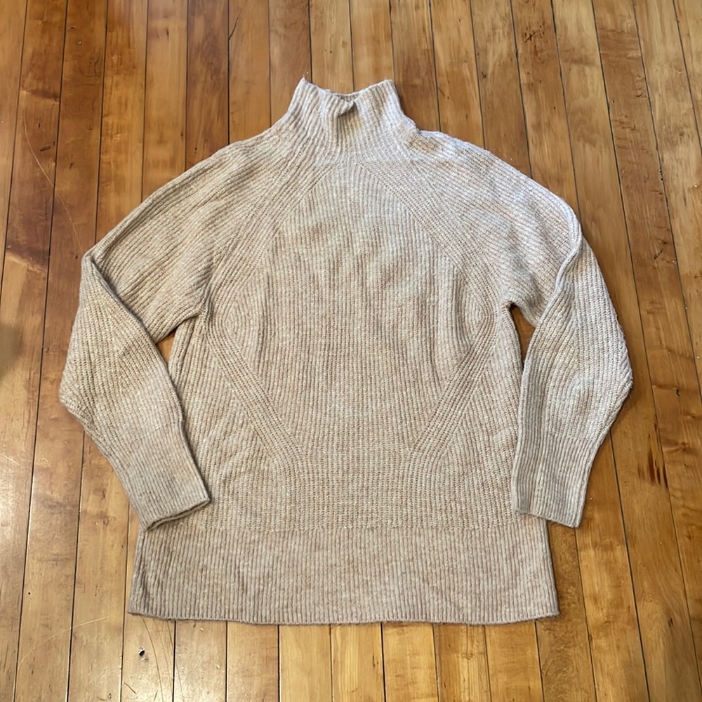 Topshop Fuzzy Mockneck Sweater 💕❄️